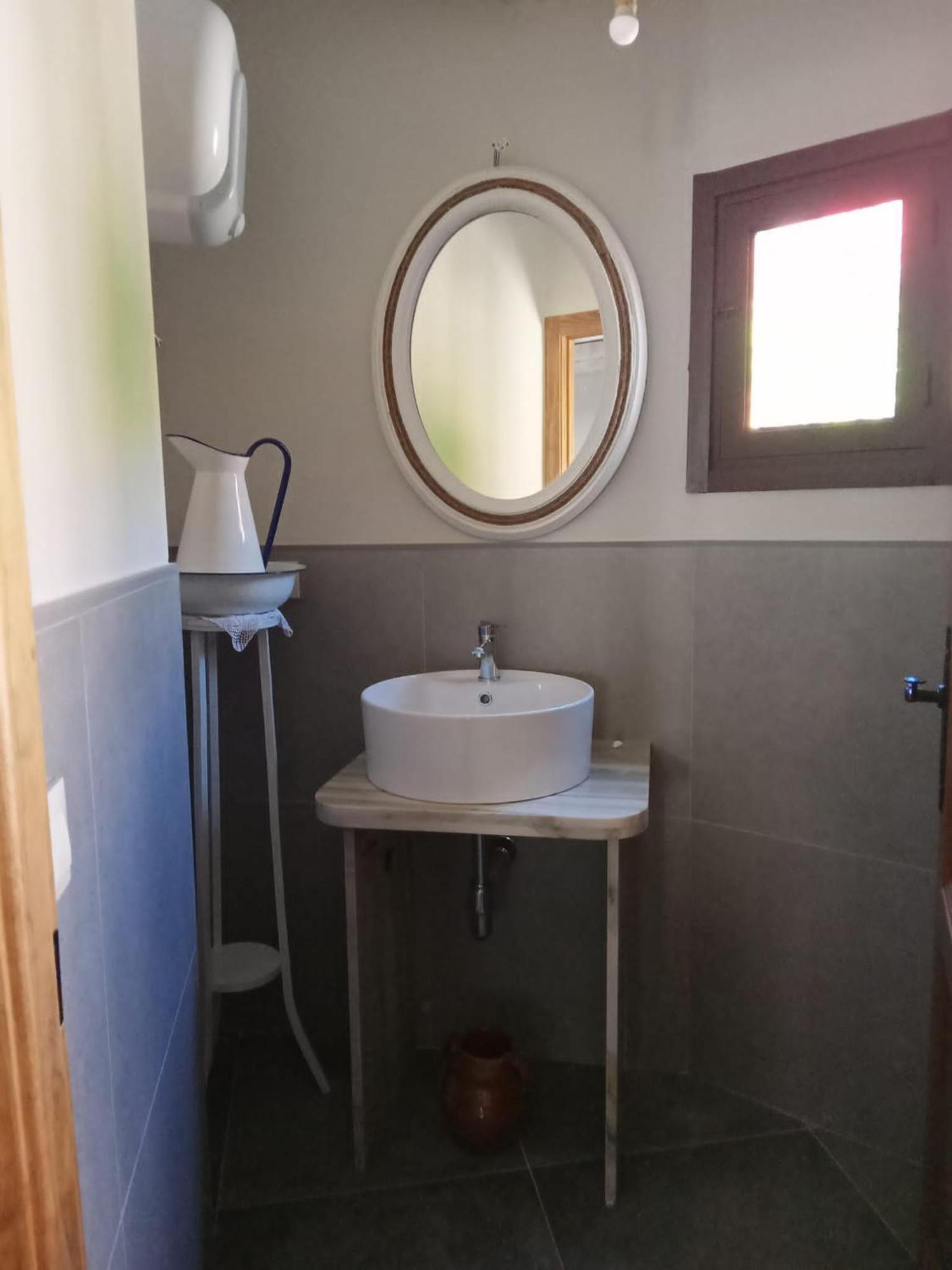 Tuguest Hortichuela House